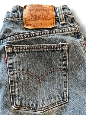 Vintage Levis 550 Jeans 31 x 28 USA Made 90s Light Wash Tapered Blue Womens
